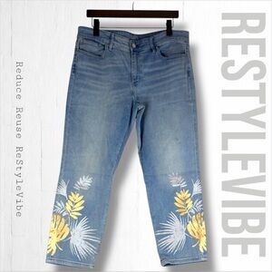 WHITE HOUSE BLACK MARKET Women’s Size 14P Denim Jeans Slim Crop Mid Rise Stretch